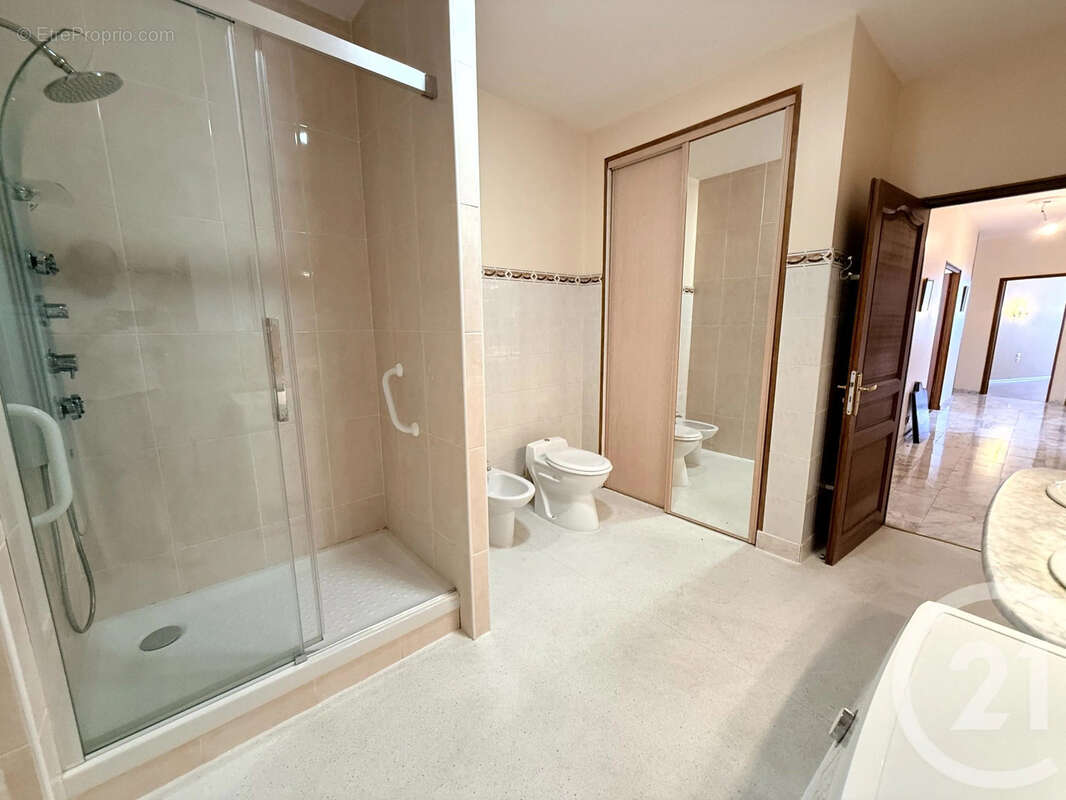 Appartement 145 m² à Saint-Quentin  - photo 11