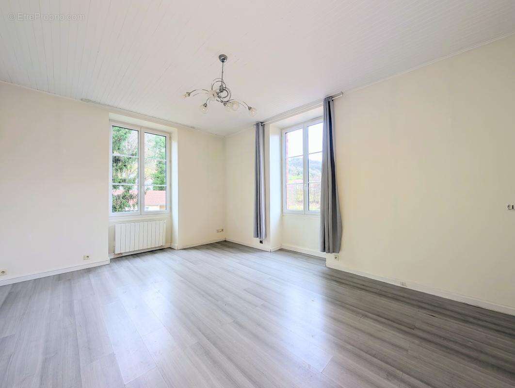 Appartement à CHARAVINES