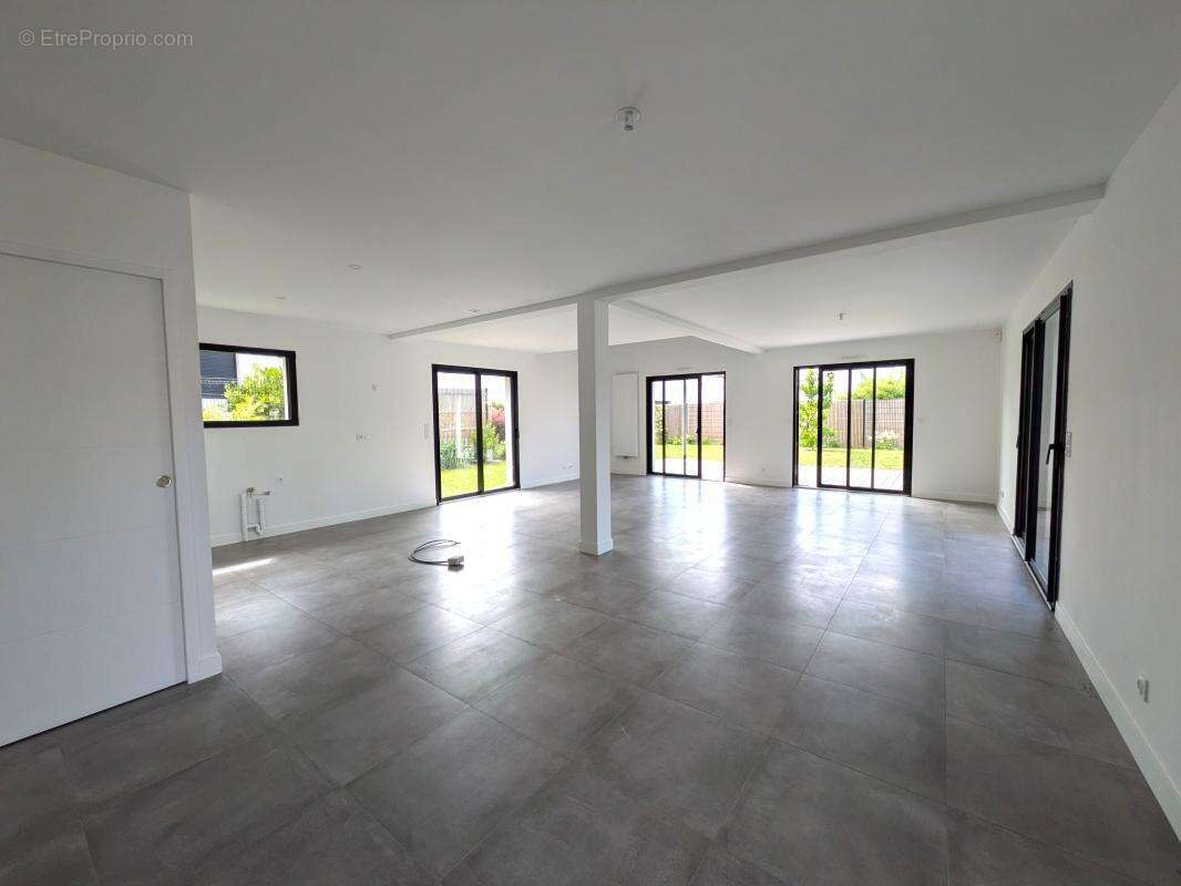 Maison neuve contemporaine de 160 m² - photo 2