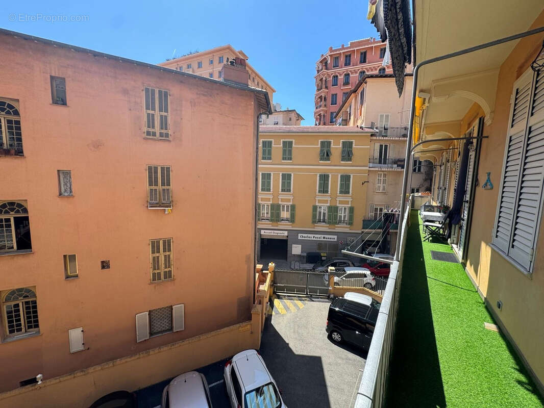Appartement à BEAUSOLEIL