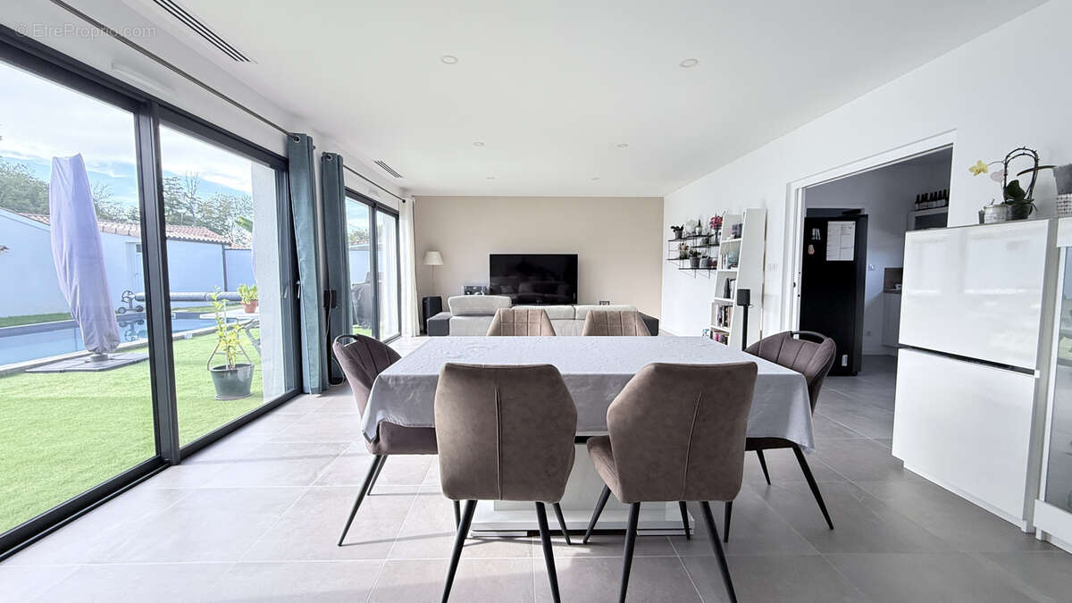 Maison à SAINT-SULPICE-ET-CAMEYRAC