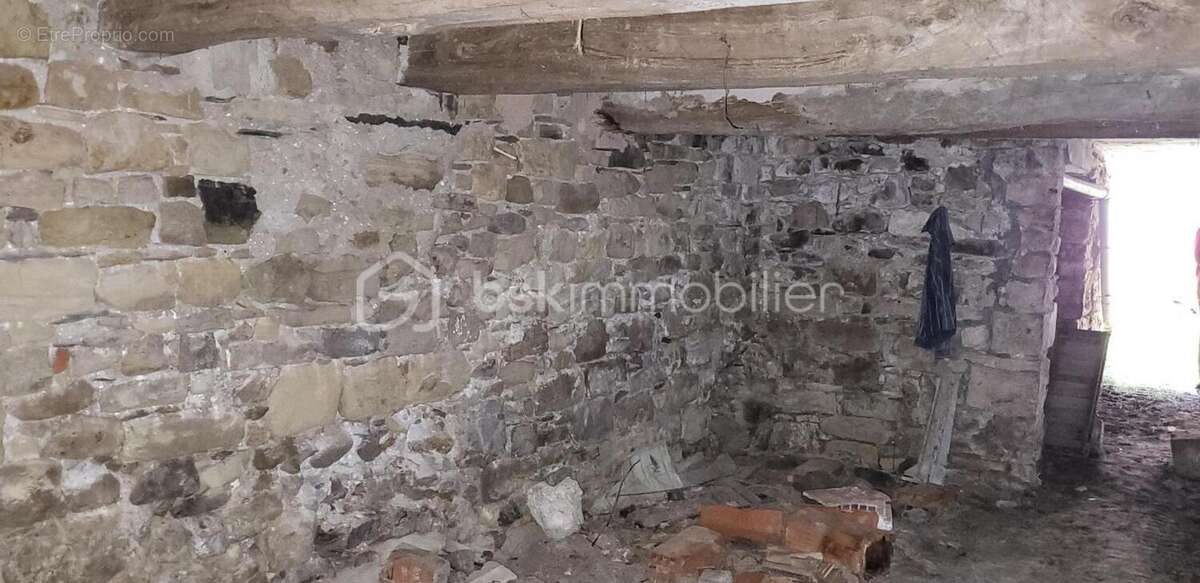 Maison à VILLEMAGNE-L&#039;ARGENTIERE