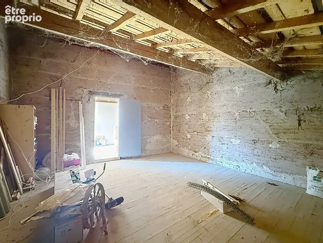 Maison 110m2, 2 chambres, combles aménageables, dépendance, terrain 540m2 - photo 10
