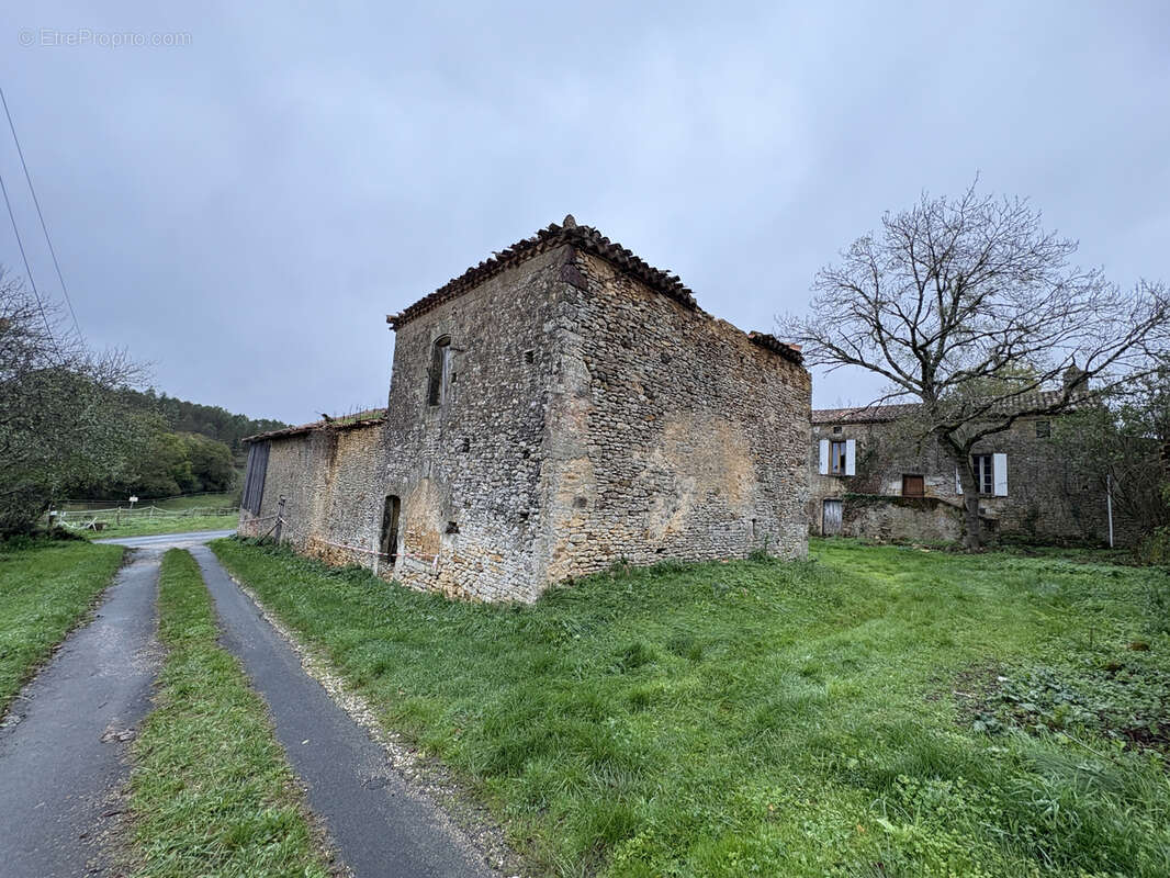 Maison à SAINT-MARCORY