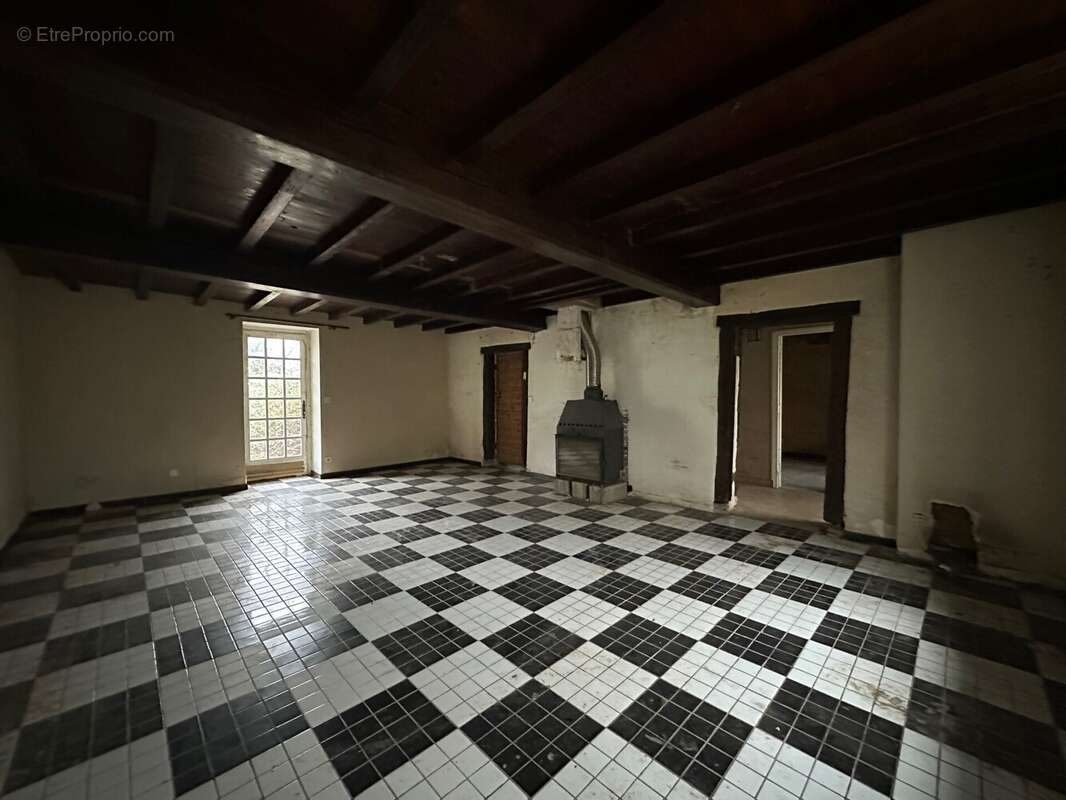 Maison à FOISSIAT