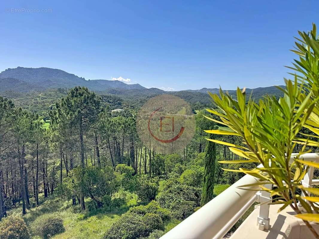 Appartement à MANDELIEU-LA-NAPOULE