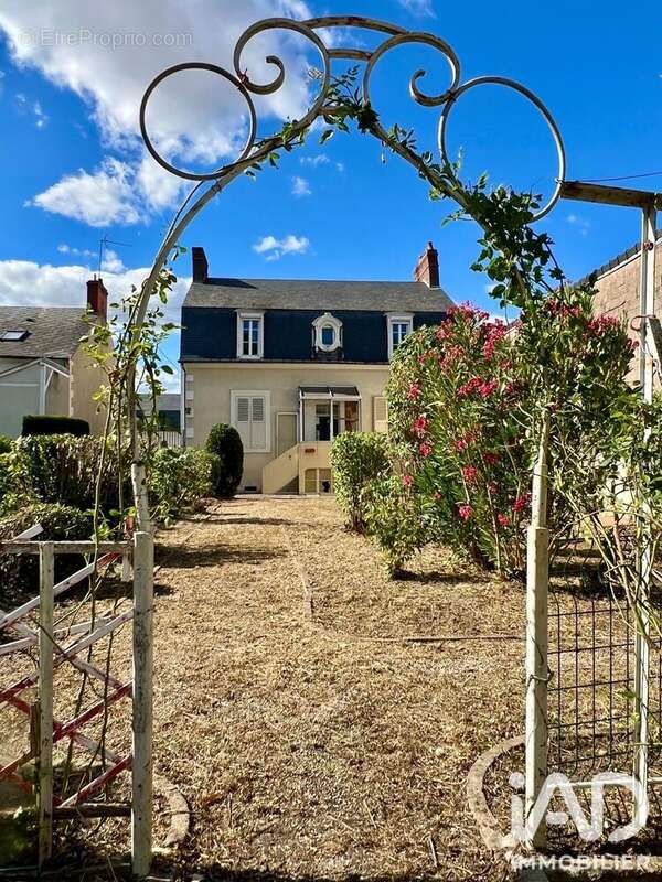 Photo 2 - Maison à SAINT-DOULCHARD
