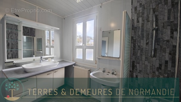 Maison à LONGUEVILLE-SUR-SCIE