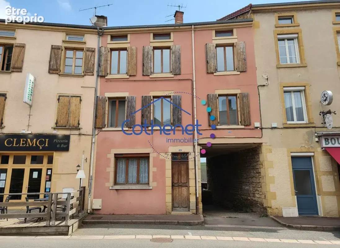 Appartement à SAINT-DENIS-DE-CABANNE