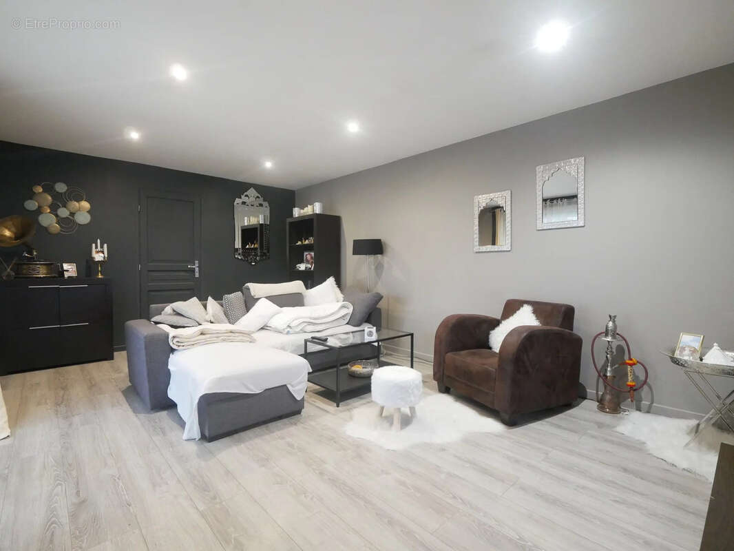 Appartement à AIGREFEUILLE-D&#039;AUNIS