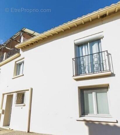 Maison à PEZILLA-LA-RIVIERE