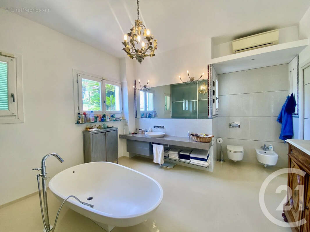 Maison 210 m² à Menton  - photo 12
