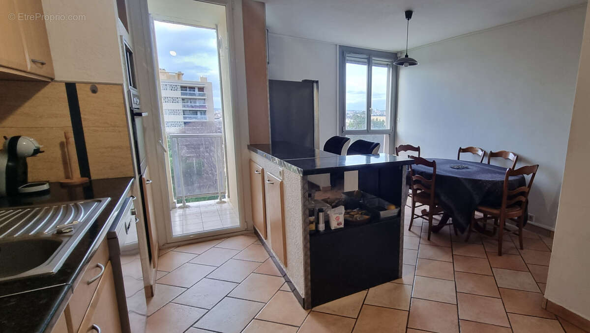 Appartement à MARSEILLE-10E