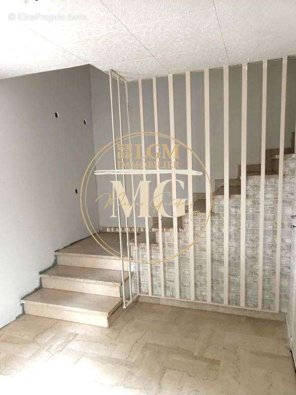 Appartement à MAUGUIO