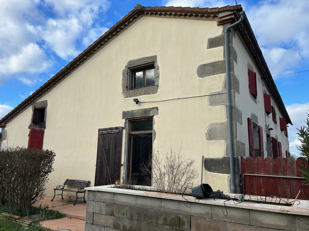 Maison à SAINT-PIERRE-DE-BUZET