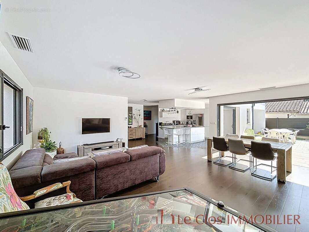 Maison 171 m² à Seilh  - photo 6