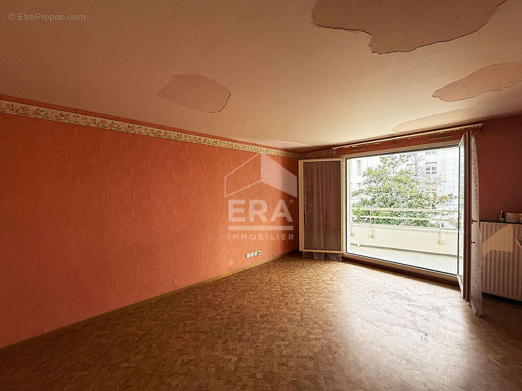 Appartement à LEVALLOIS-PERRET