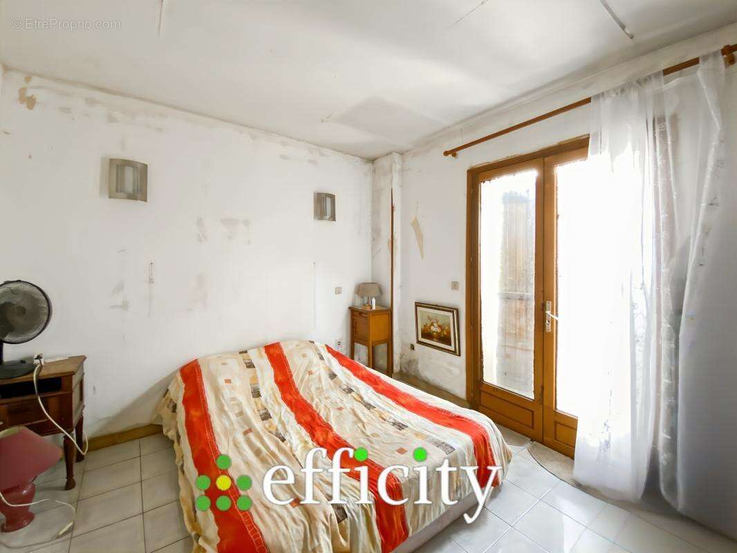 Appartement 350 m² à Ales  - photo 16