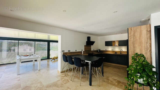 Maison à VAISON-LA-ROMAINE