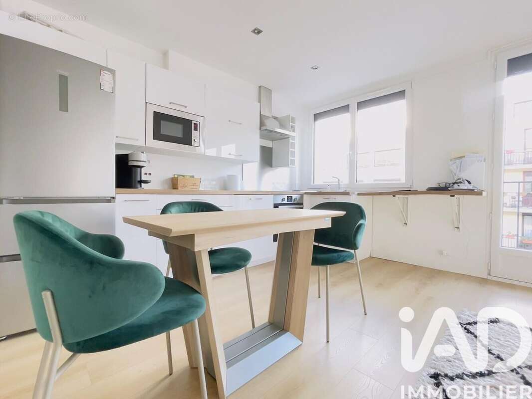 Photo 4 - Appartement à COURBEVOIE