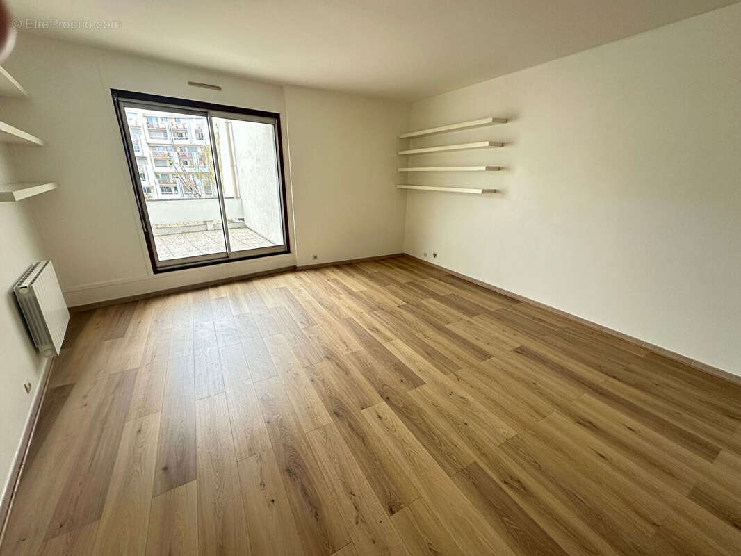 Appartement Saint Cloud / Studio 34.05 m² / Terrasse - photo 4