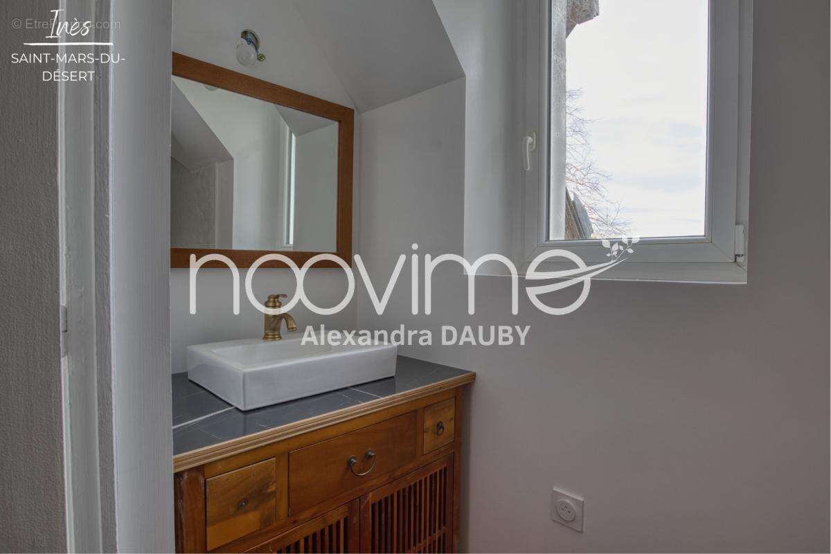 Maison à SAINT-MARS-DU-DESERT