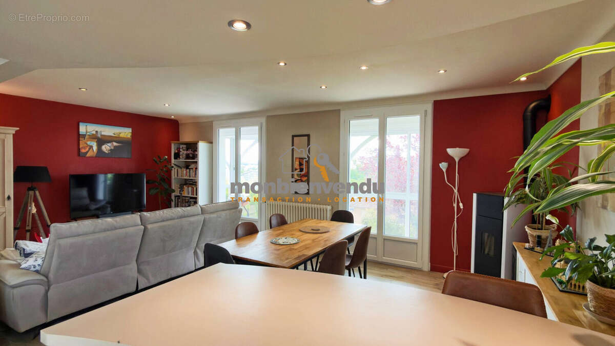 Maison 111 m² à Aurillac  - photo 5