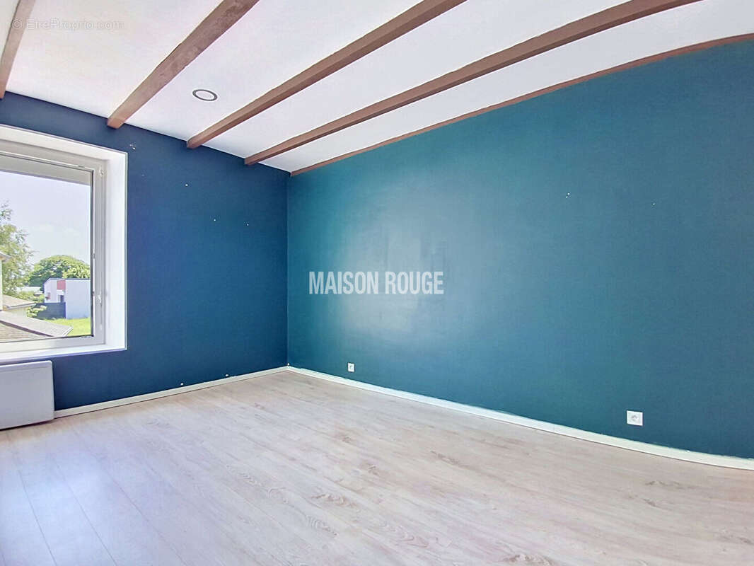 Maison en pierre rénovée - Bourg accessible à pied - Garage et  jardin - Quessoy - photo 10