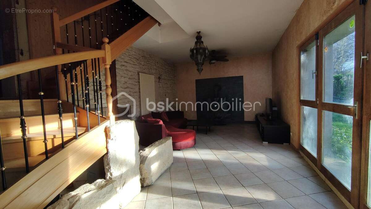 Maison à TRONSANGES