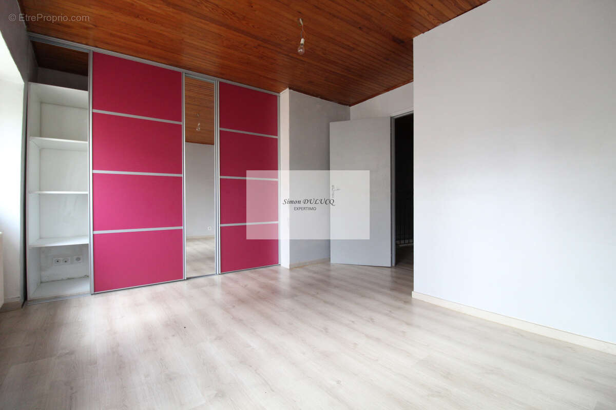 Maison de Type 4 - 96 m2 avec sous-sol total et dépendance aménageable sur 2 niveaux - photo 7