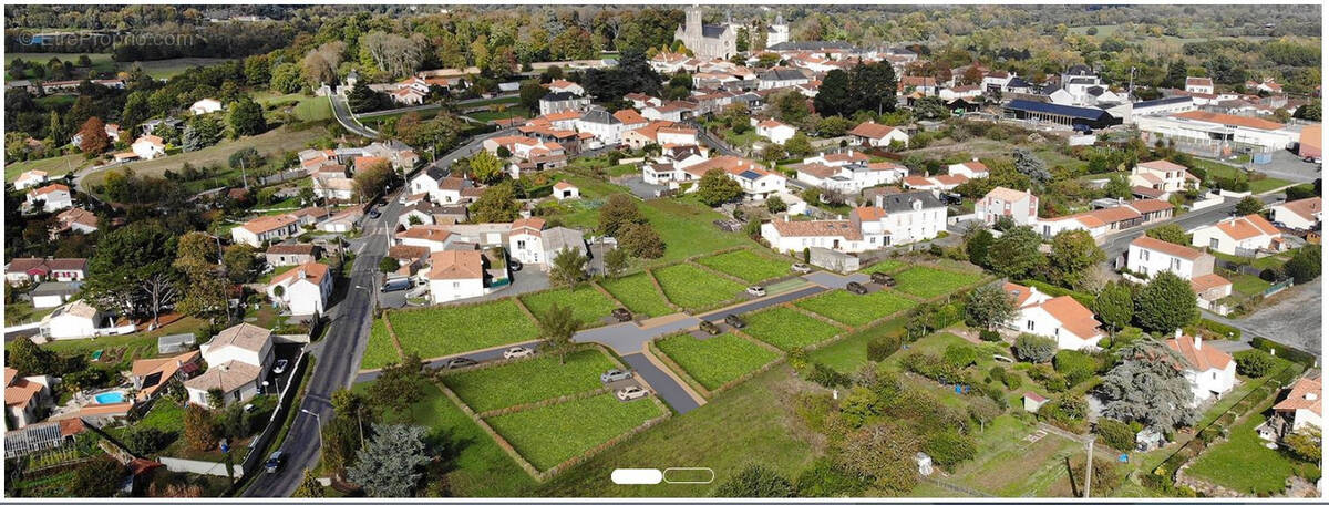Terrain à LA VARENNE
