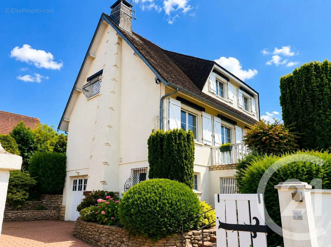 Maison à ANET