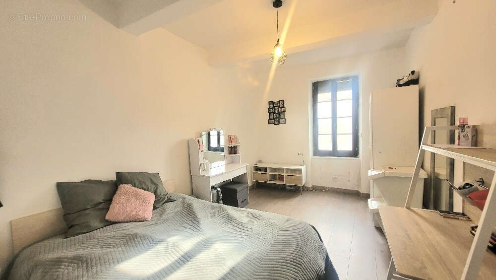 Maison à GINESTAS