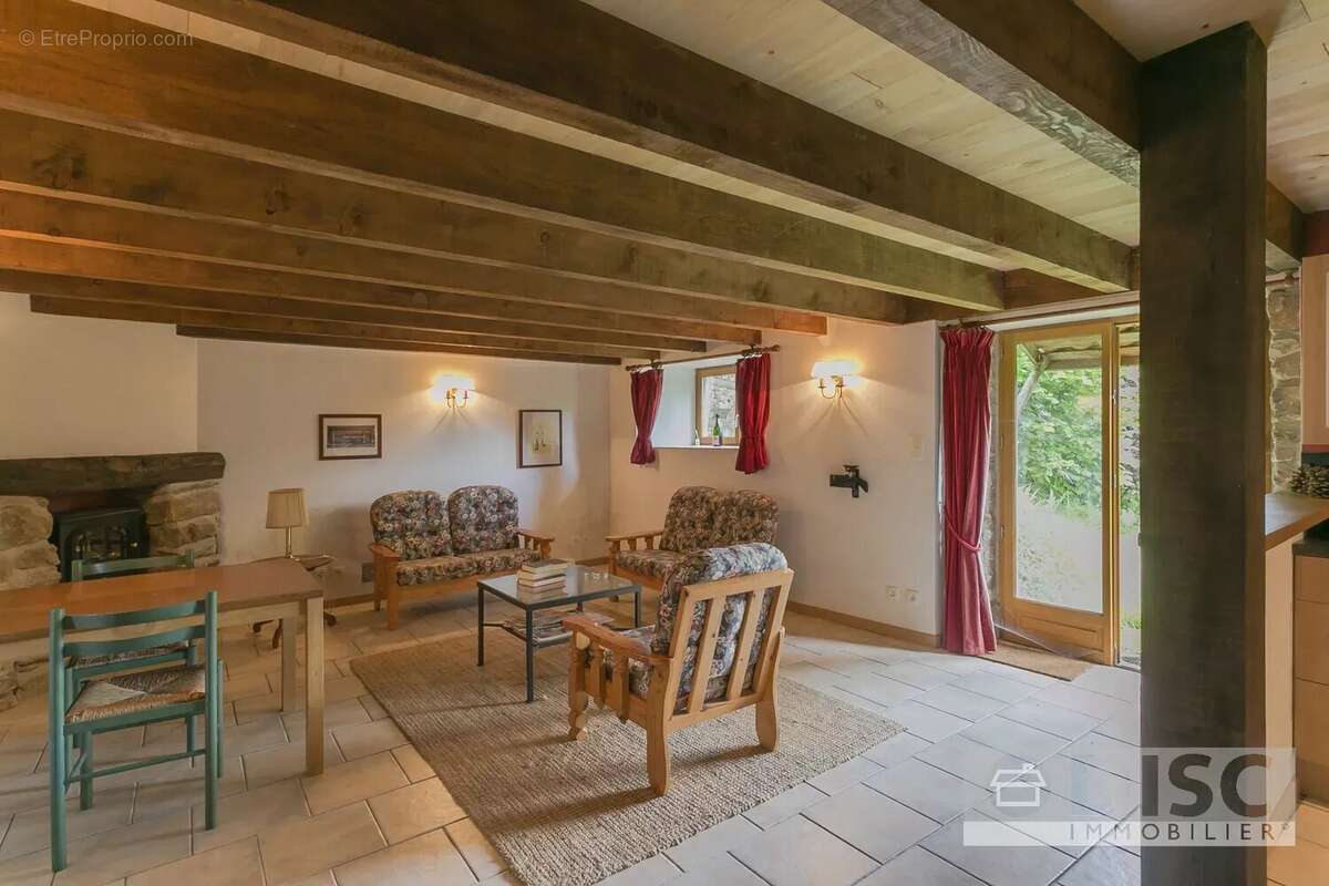 Maison à SAINT-MICHEL-DE-VAX