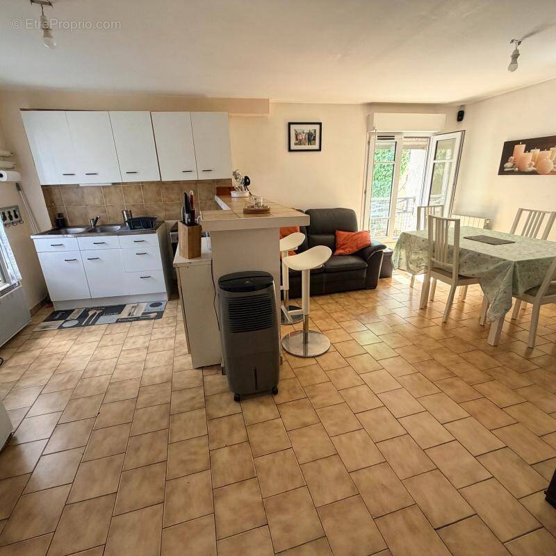 Appartement à SACLAS