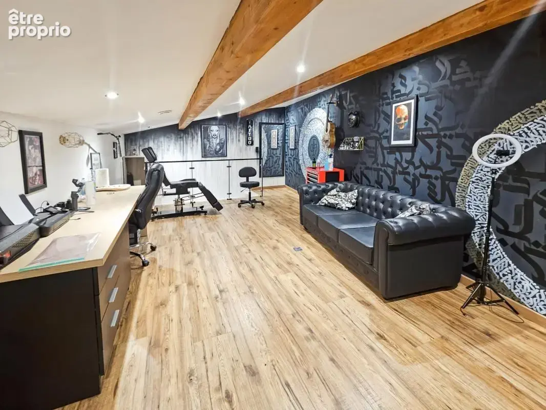Maison 176 m² habitables - jardin - cour - grange  CHAURIAT (63) - photo 30