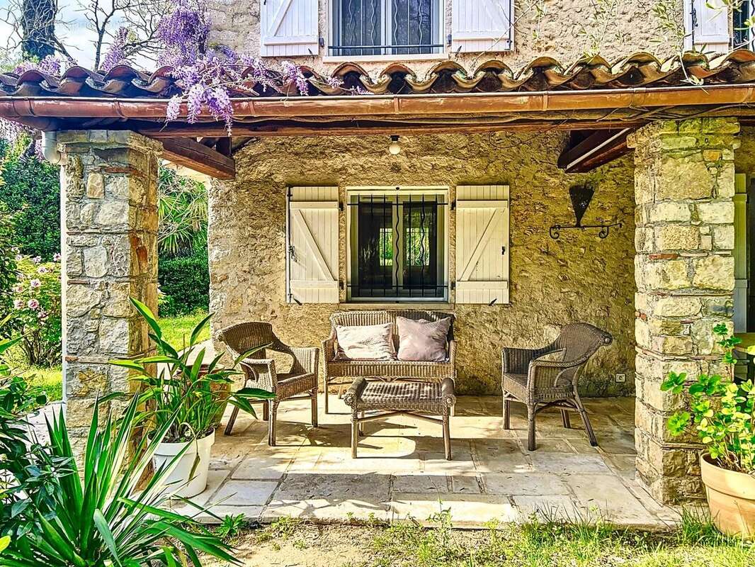 Maison à MOUGINS