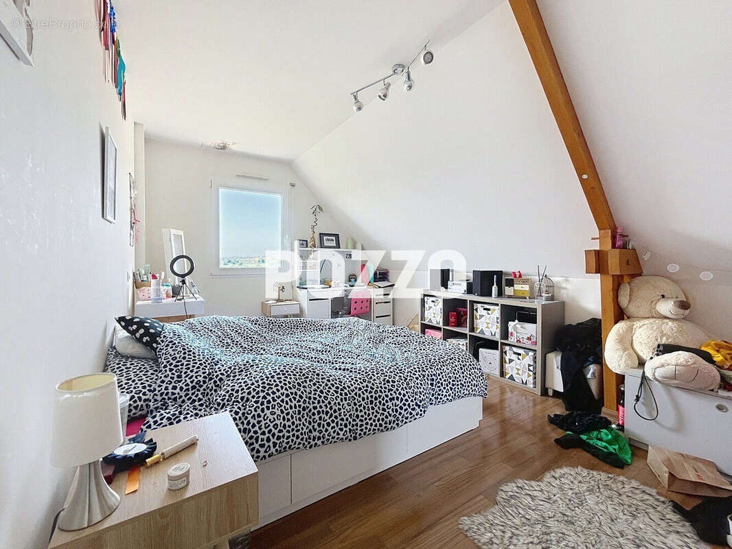 Maison à CONDE-SUR-VIRE