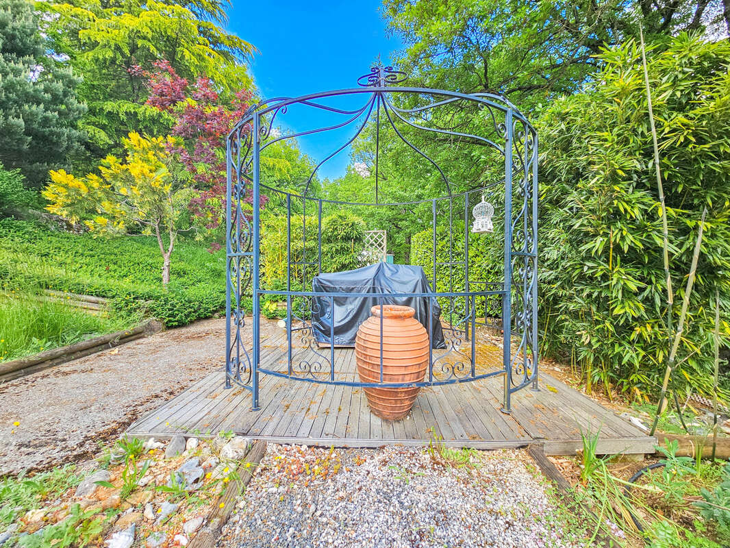 Maison à SAINT-BEAUZELY