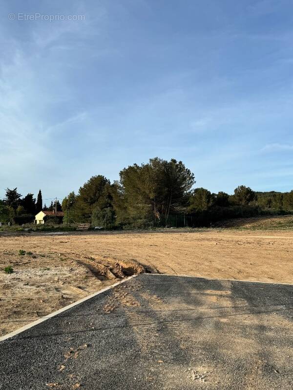 Terrain à PORT-DE-BOUC