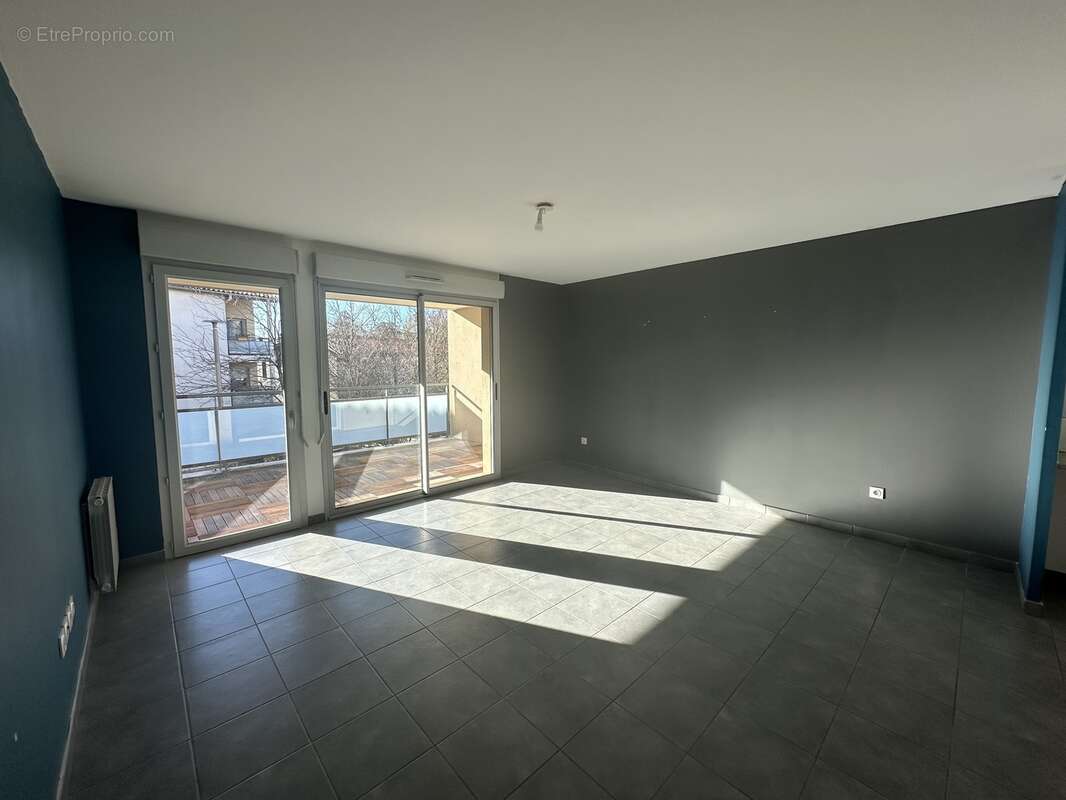 Appartement à SAINT-GENIS-LAVAL