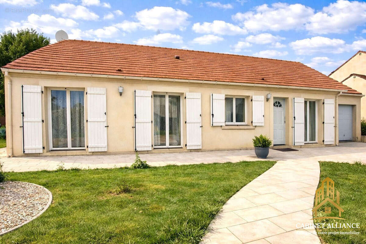 Maison à DAMMARIE-LES-LYS