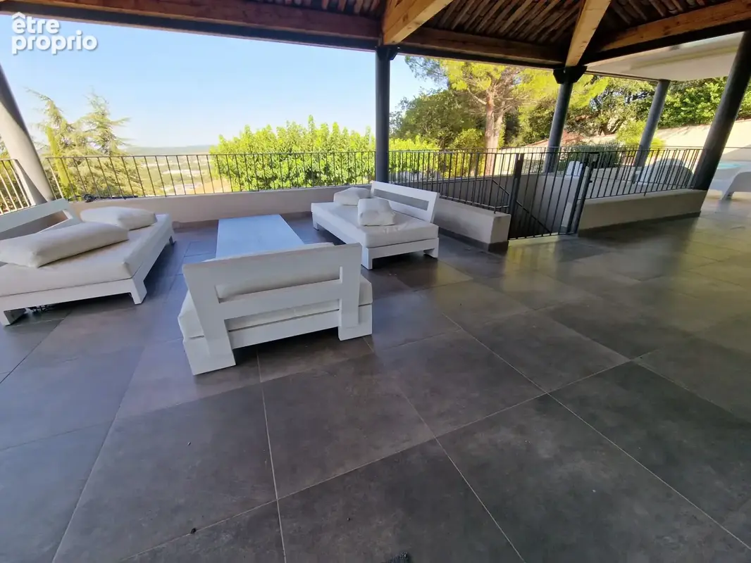 Propriete VILLA avec PISCINE et  PARC vendre 8 pièces secteur SAIGNON (84) - photo 11