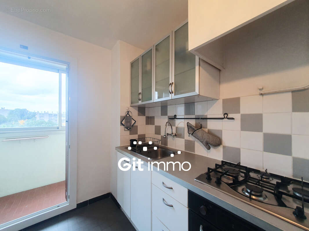 Appartement à MARSEILLE-9E