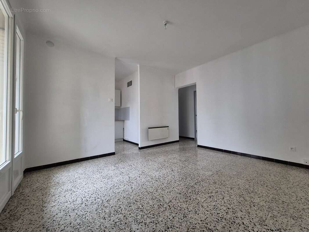 Appartement à COURTHEZON