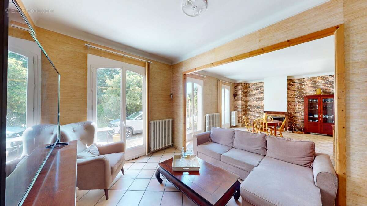 Maison 170 m² à Ondes  - photo 2