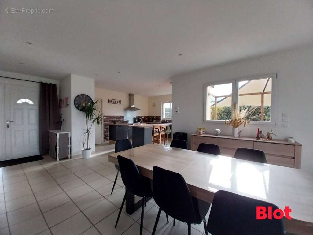 Maison à GRAND-FOUGERAY