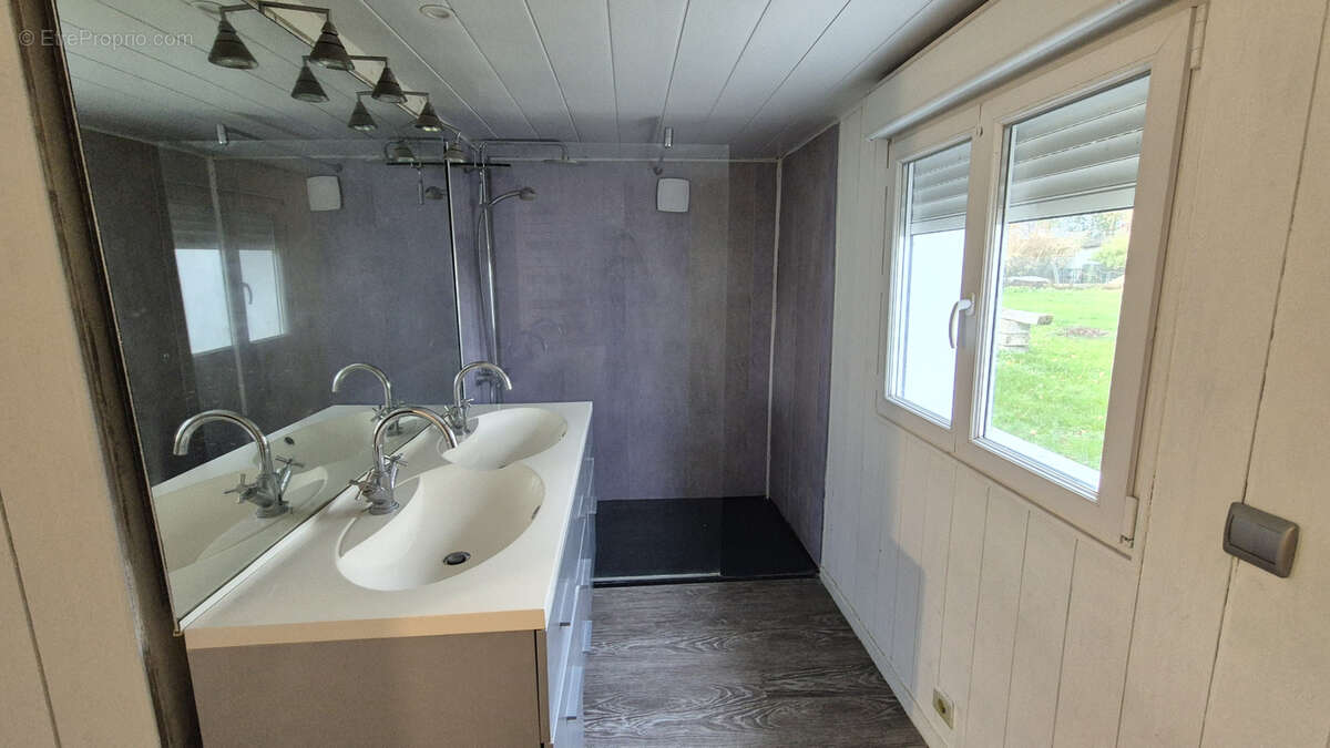 Maison à NEAUFLES-SAINT-MARTIN