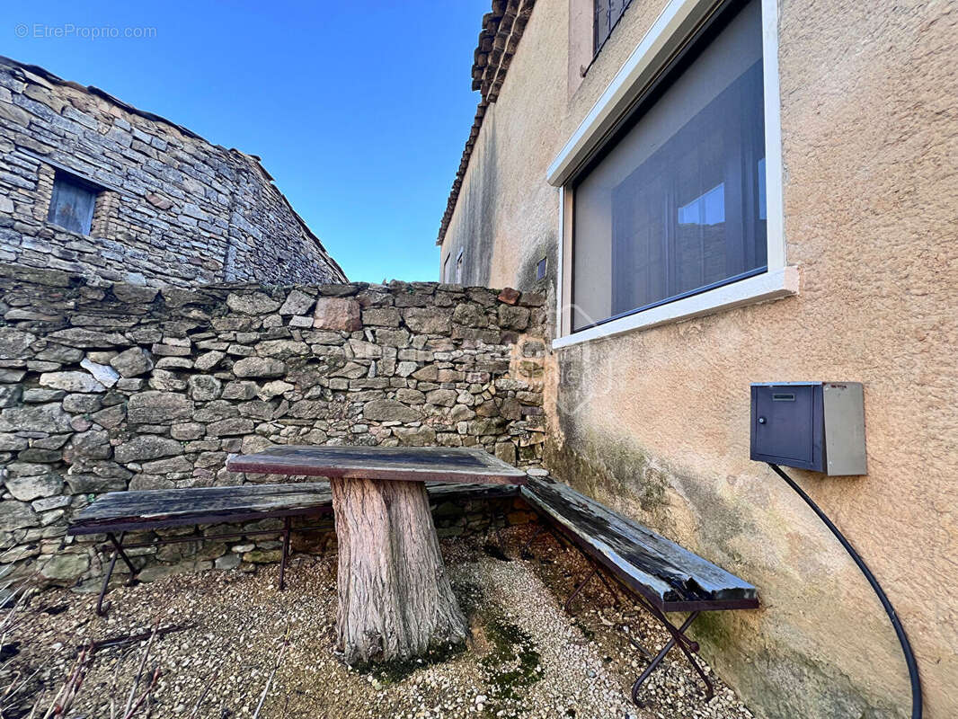 Maison de village avec vue, terrasses, jardinet et stationnement - photo 10