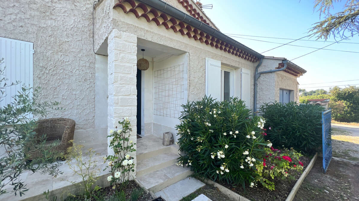 Maison à PERNES-LES-FONTAINES